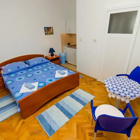 Ivana Tr -studio With Terrace A2 트로기르